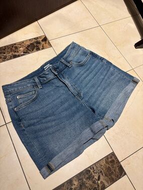 Amazon Essentials Light Blue Denim Shorts